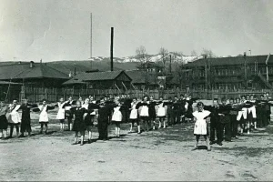 Зарядка в одной из школ Южно-Сахалинска (1958 год)