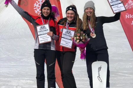 Сноубордистка Софья Надыршина завоевала вторую золотую медаль чемпионки России