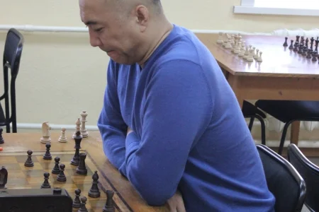 Альберт Лим стал победителем областного турнира по быстрым шахматам 