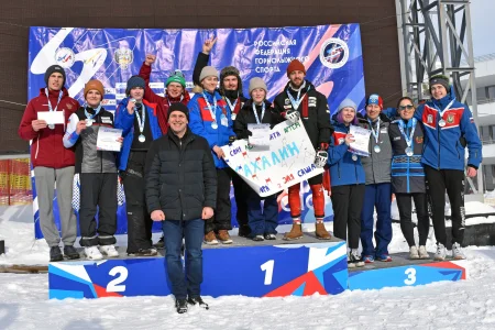 Сахалинские горнолыжники выиграли командную гонку на этапе Кубка России