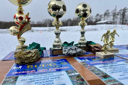 «Арсенал» выиграл турнир по зимнему футболу в Тымовске