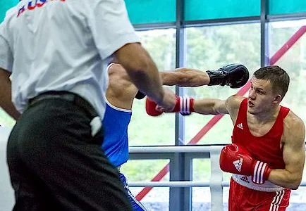 Дмитрий Стоян набоксировал бронзу
