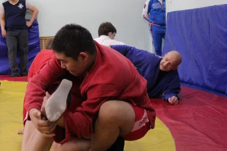 В Южно-Сахалинске прошел мастер-класс по самбо