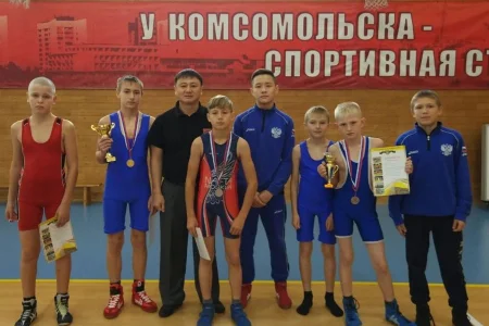 Сахалинские борцы завоевали четыре медали на дальневосточном турнире в Комсомольске-на-Амуре
