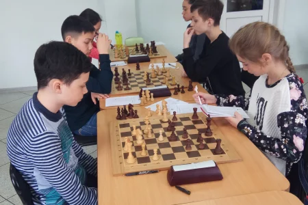 Шахматисты лицея № 2 возглавили турнирную таблицу областного этапа «Белой ладьи»