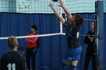 14 команд принимают участие в детском волейбольном турнире, посвященном Дню весны и труда