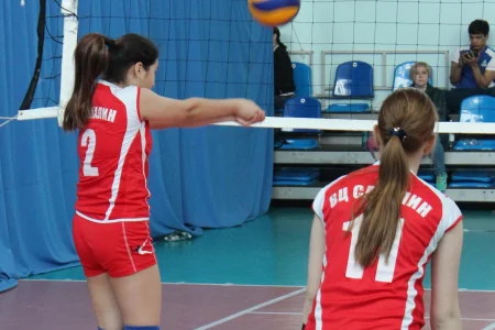 «Варяг» и «Ракета» из Южно-Сахалинска стали победителями детского турнира по волейболу