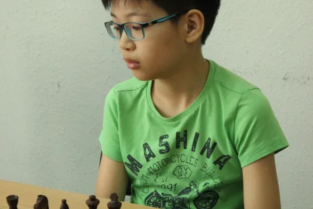 В Южно-Сахалинске начался V детский турнир по шахматам «Волшебная ладья»