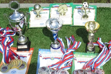 «Сахалиночка» выиграла чемпионат островного региона по мини-футболу