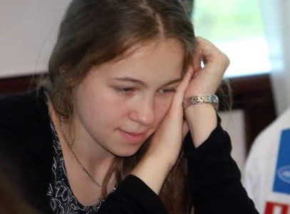 Островные шахматисты выступают с переменным успехом