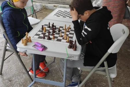 Серию сеансов одновременной игры продолжил Тимур Кутбиддинов