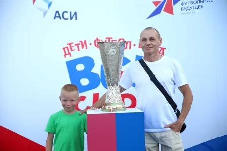 Сотни сахалинцев стали гостями футбольного фестиваля «Все сюда!»