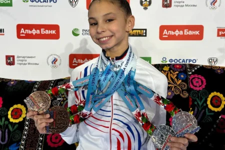 Кира Яблочникова привезла шесть медалей международных соревнований