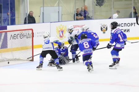 Третьи победы «Метеора», Металлурга» и «Янтарной звезды», а также другие итоги третьего игрового дня «Золотой шайбы»