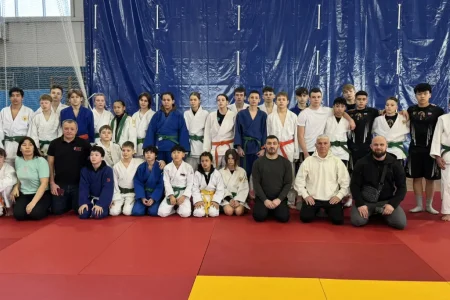 Сахалинские дзюдоисты завоевали девять медалей первенства ДФО