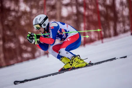 Камчатский горнолыжник Иван Кузнецов выиграл золотую медаль чемпионата России в слаломе-гиганте