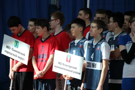 «Серебряный мяч» школьного волейбола приземлился в островной столице