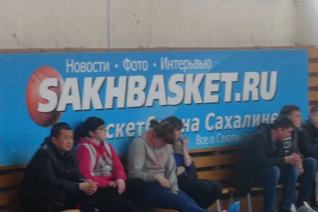 «Сахалин» усмирил «Амур»