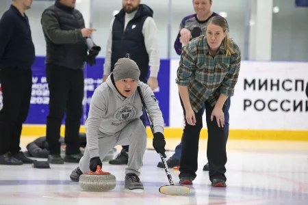Ветераны СВО познакомились с кёрлингом