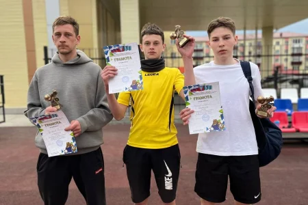 Сборная в футболе всех сильней