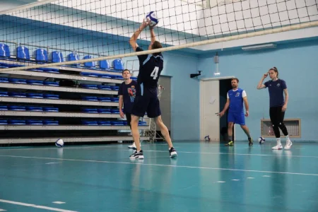 «Сахалин» провел мастер-класс для слабослышащих волейболистов