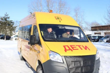 У спортсменов Смирных появился новый автобус