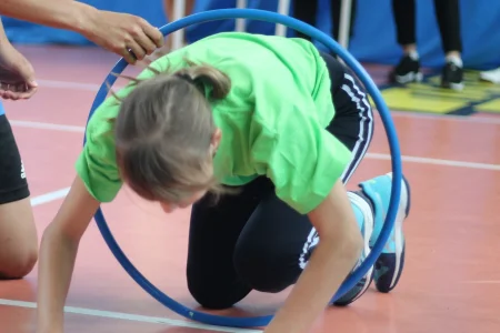 В спортивно-оздоровительном лагере «СШ по волейболу» отдохнут 80 юных спортсменов