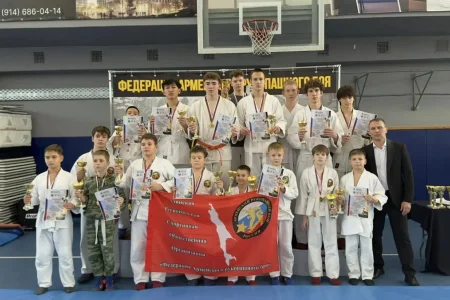 130 бойцов приняли участие в турнире по «рукопашке»