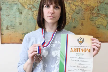 Анастасия Плотникова заняла третье место на этапе Кубка мира по мас-рестлингу