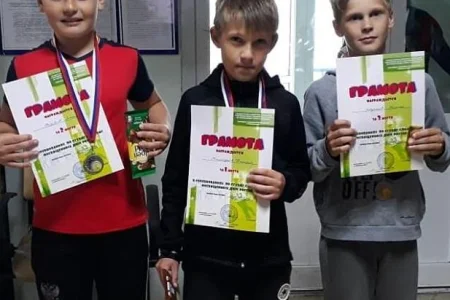 Островные горнолыжники состязались в сухом слаломе