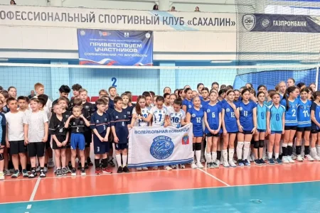 Юные волейболисты отметили 23 февраля праздничным турниром