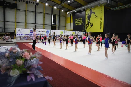 Чемпионы мира по художественной гимнастике провели в Южно-Сахалинске мастер-класс