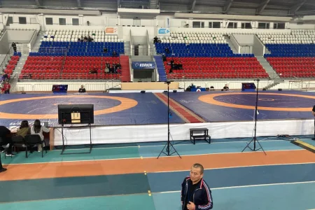 Островные спортсменки завоевали две серебряные медали первенства ДФО по борьбе