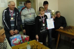 Сборная Холмска, занявшая первое место на командном чемпионате Сахалинской области 2011 года по шахматам. 
