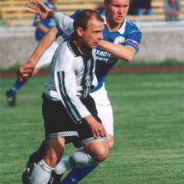 \"Нефтяник\" - \"Портовик\". 2001 год.