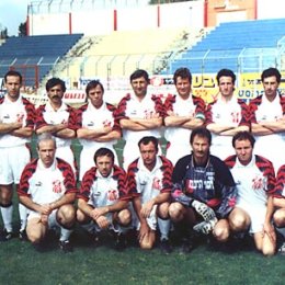 \"Спартак\" (г.Беер-Шева, Израиль)
Четвертый в нижнем ряду Феликс Берлин - быший вратарь команд \"Сахалинец\" (Холмск, 1988г.), \"Сахалин\" (1989), \"Портовик\" (Холмск, 1990)