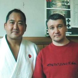 Двукратный олимпийский чемпион, живая легенда дзюдо Хитоши Сайто и
А.Кардаш, президент Сахалинской Ассоциации клубов самбо и дзюдо