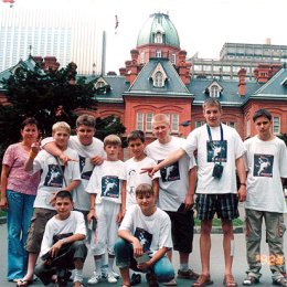 Российская делегация после официального приема в губернаторстве Хоккайдо
август 2004г.