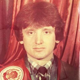 Сергей Злобин, мастер спорта по легкой атлетике
Серебряный призер международных соревнований в беге на 5000 метров в Тунисе в 1981 году