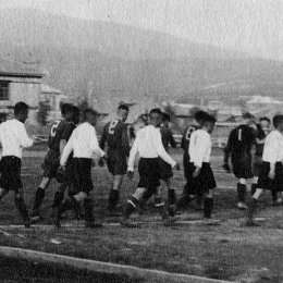 Футбольный матч 50-х годов