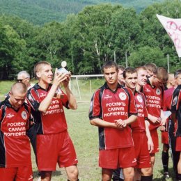 "Нефтяник" (Ноглики), с Кубком области 2002 года