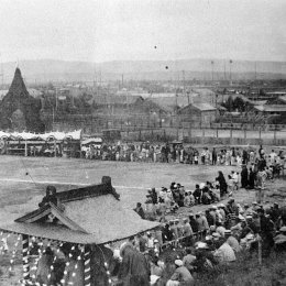 Спортивный праздник на стадионе в г. Отиай (Долинск)