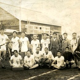 Победители молодежных соревнований в поселке Томари на Кунашире (начало 1930-х годов)