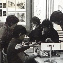 Матч между школьными командами Анивы и Томари