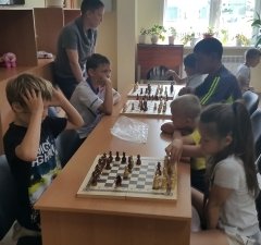 Холмские шахматисты готовятся к матчевой встрече со сборной командой Поронайска