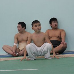 Юные островные спортсмены провели тренировку по сумо