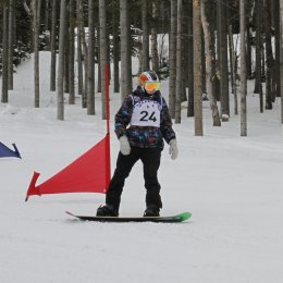 Соревнования по горным лыжам и сноуборду среди детей с ограниченными возможностями здоровья прошли в областном центре