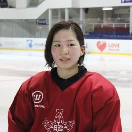 Хоккеистки из Японии тренируются в Южно-Сахалинске