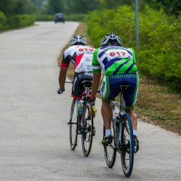 Сахалинские велосипедисты проехали вдоль северокорейской границы на соревнованиях в Китае