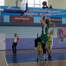 Команды из Невельска и Долинска завоевали путевки на областной финал чемпионата ШБЛ «КЭС-Баскет»